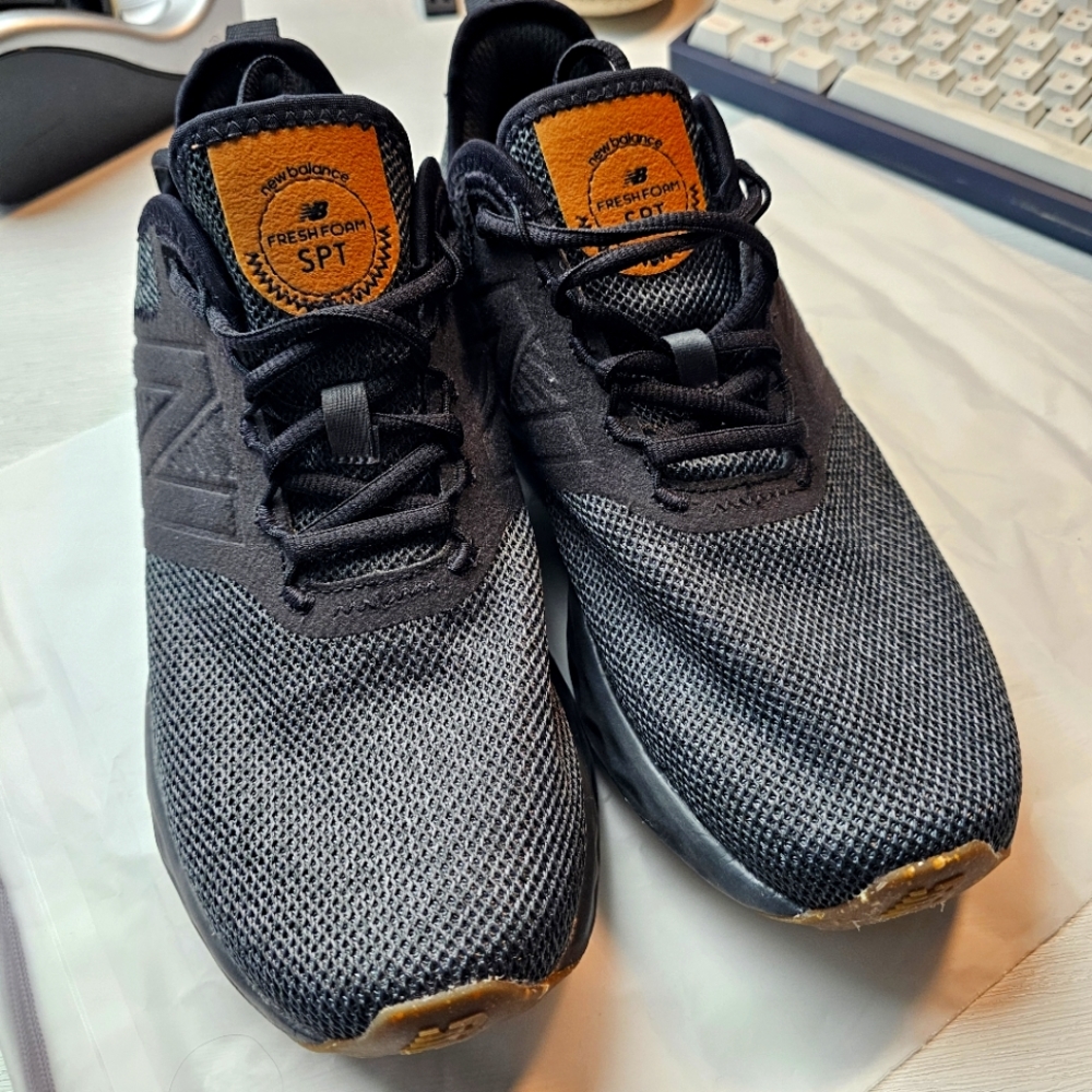 New Balance Fresh Foam SPT Running Shoe - Black, Size 9 (Men's)  EUC